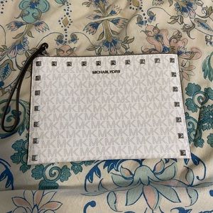 Michael Kors wristlet